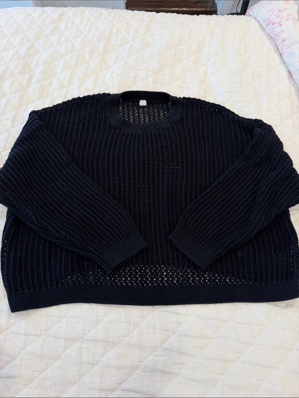 Old Navy Open-Knit Crewneck Sweater - Black